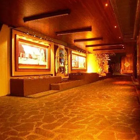 ホテル グランド エリート 4*
